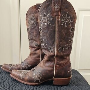 Shyanne Brown Embroidered Cowboy Boots